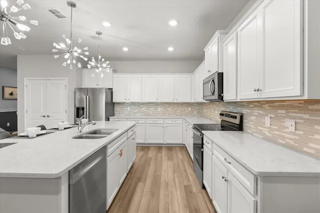 $999,999 | 2210 Lelani Circle, Davenport, FL 33897