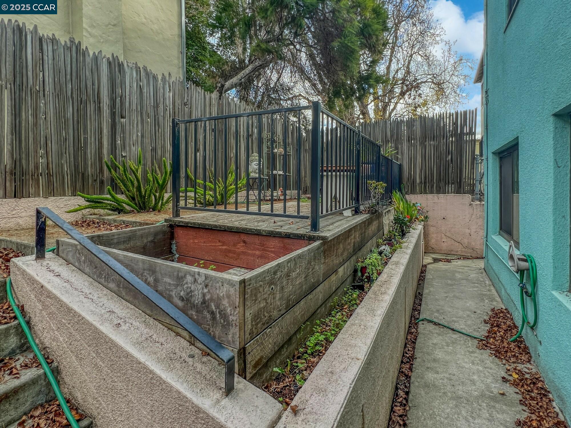 1919 Curtis Street Berkeley, CA 94702 - Photo 53 of 54 a swimming pool with the outdoor seating