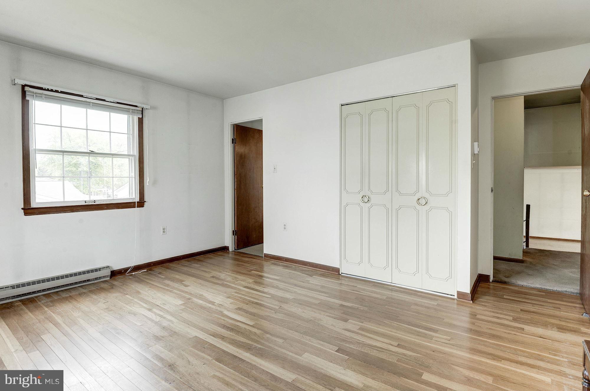 303 Williamsburg Road Sterling, VA 20164 - Photo 12 of 25 Master Suite | Upper Level