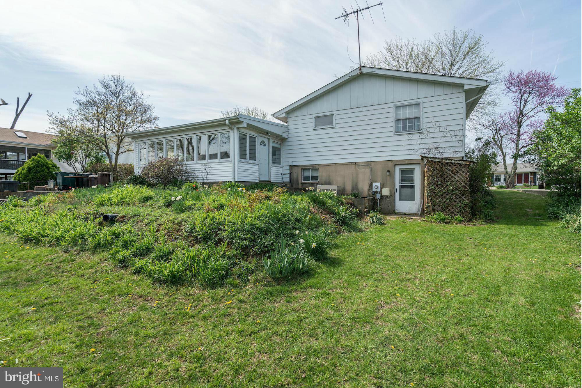 303 Williamsburg Road Sterling, VA 20164 - Photo 23 of 25 Rear Yard