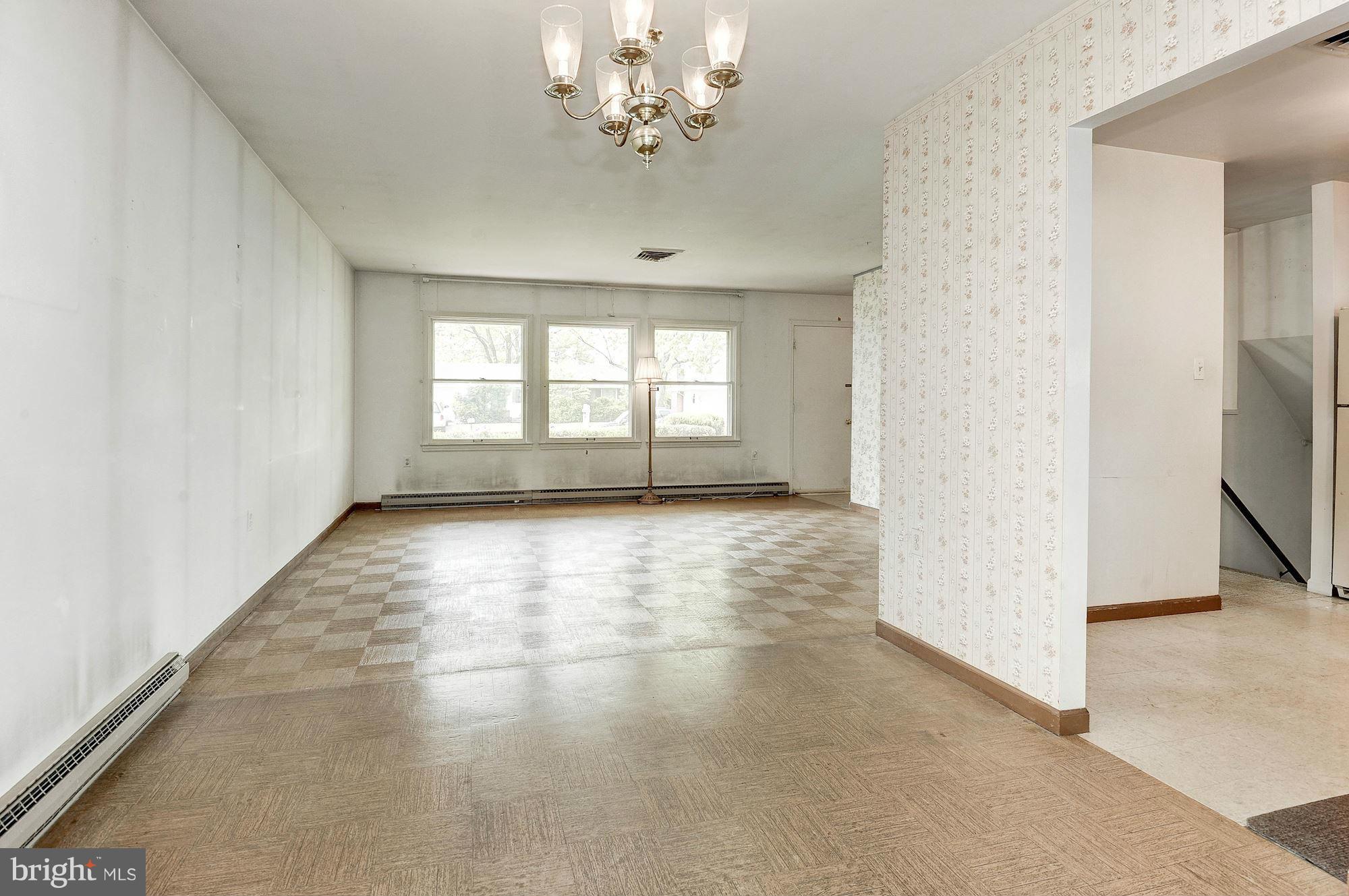 303 Williamsburg Road Sterling, VA 20164 - Photo 6 of 25 Living/Dining Room | Main Level