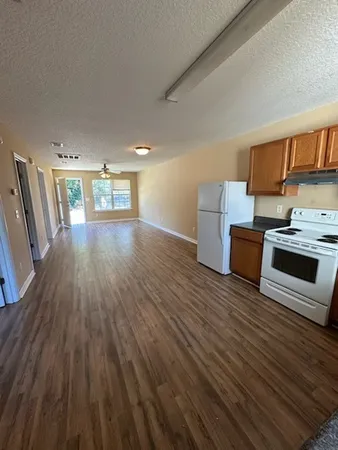 $825 | 505 Izlar Street, Unit A, Waycross, GA 31503