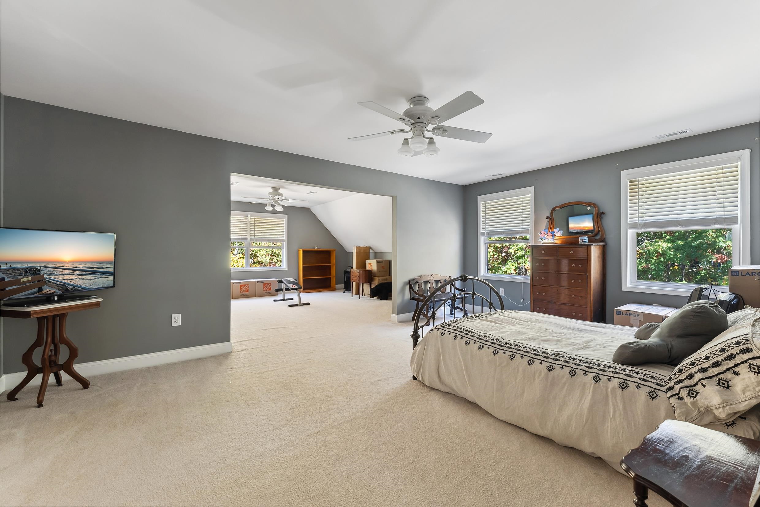 4 Mockingbird Woodbine, NJ 08270 - Photo 16 of 40 a living room with furniture and a flat screen tv