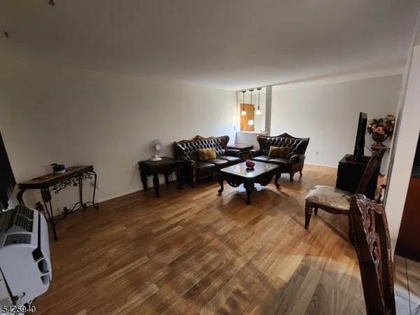 $1,850 | 401 Highway 22 Bldg44 U4 Plainfield Nj 07060, Unit 4, Plainfield, NJ 07060