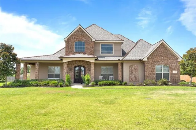 $674,000 | 2215 Longue Vue Drive, Lake Charles, LA 70605