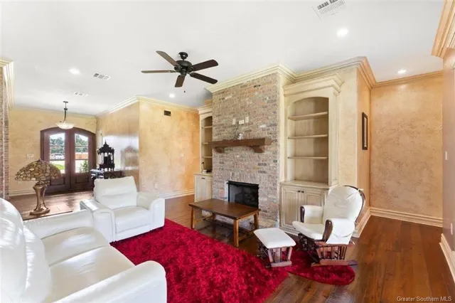 $674,000 | 2215 Longue Vue Drive, Lake Charles, LA 70605