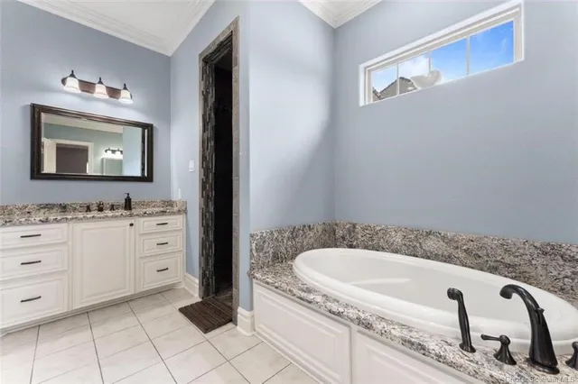 $674,000 | 2215 Longue Vue Drive, Lake Charles, LA 70605