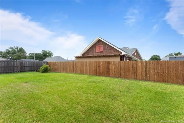 $674,000 | 2215 Longue Vue Drive, Lake Charles, LA 70605