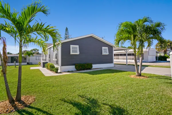 $399,000 | 8328 Southeast Swan Avenue, Hobe Sound, FL 33455