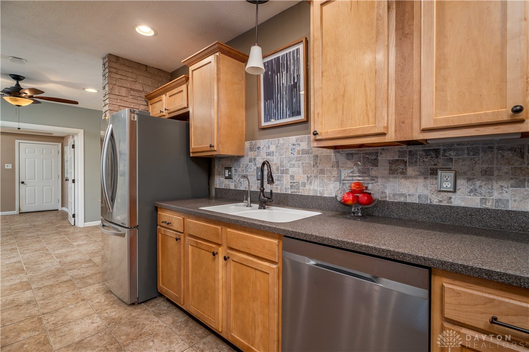 1273 Brooklands Road Kettering, OH 45409 - Photo 29 of 55