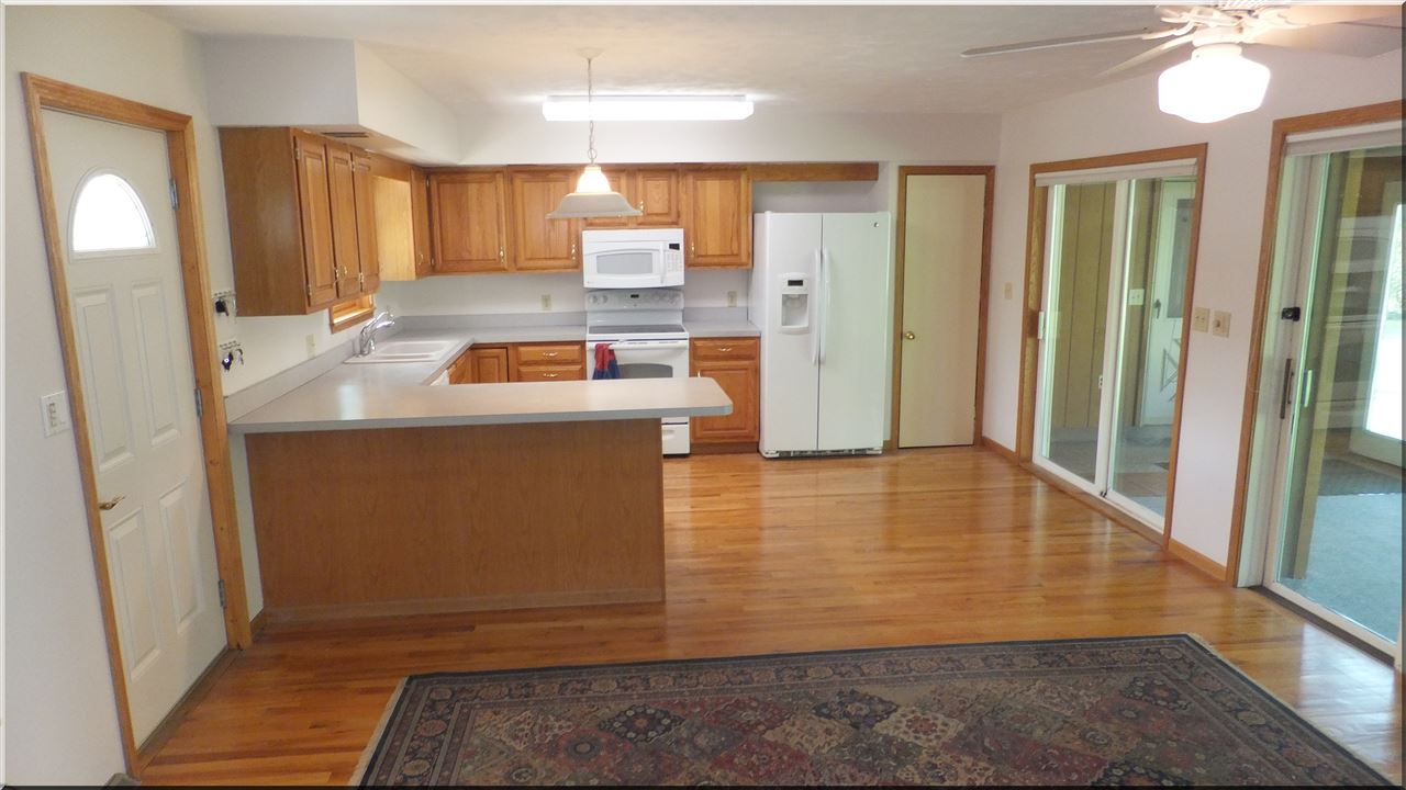 1473 North Keystone Road Traverse City, MI 49696 - Photo 9 of 29 1853341-8.JPG