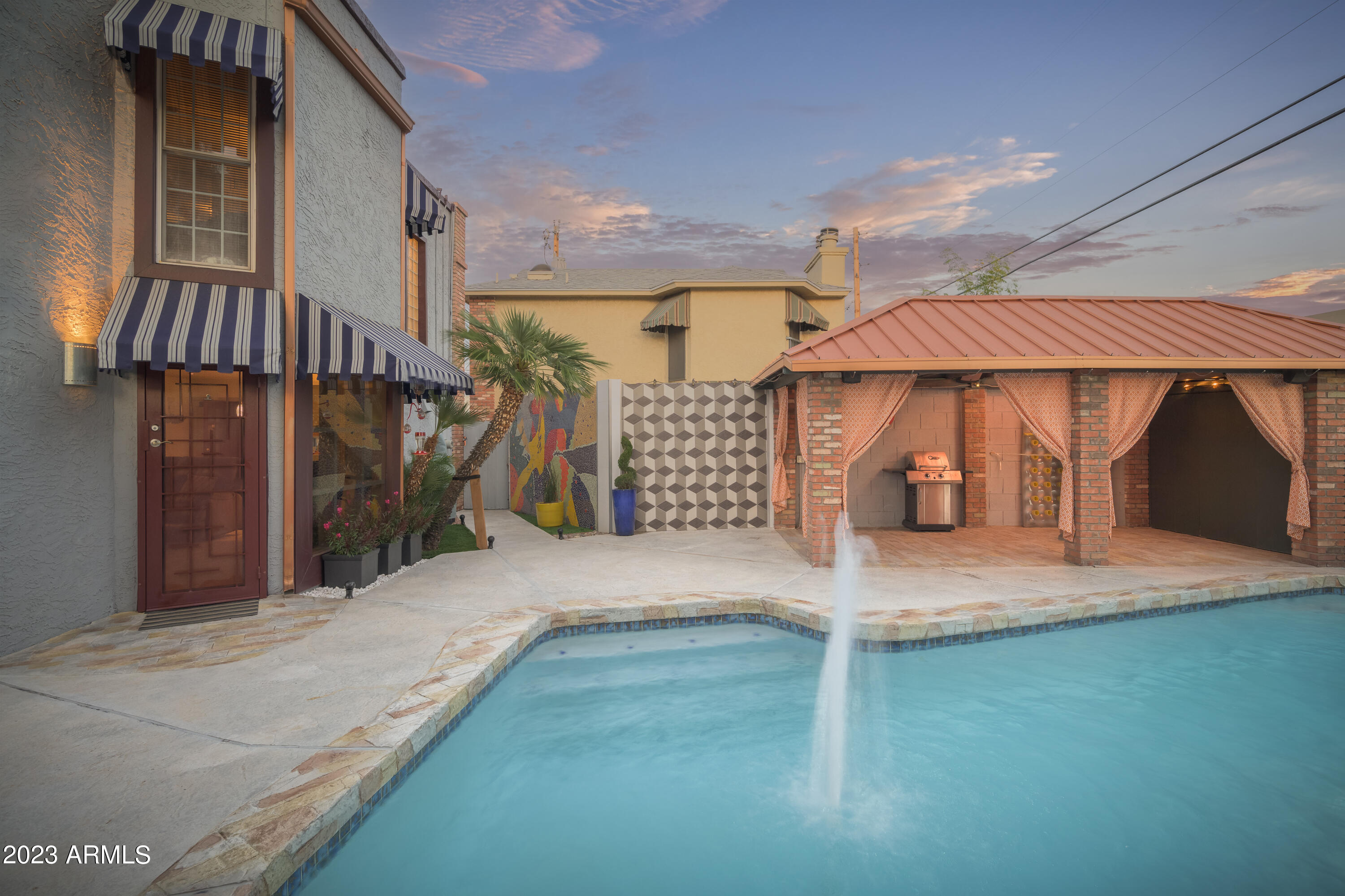 373 East Coronado Road, Unit 8 Phoenix, AZ 85004 - Photo 15 of 18 Private pool