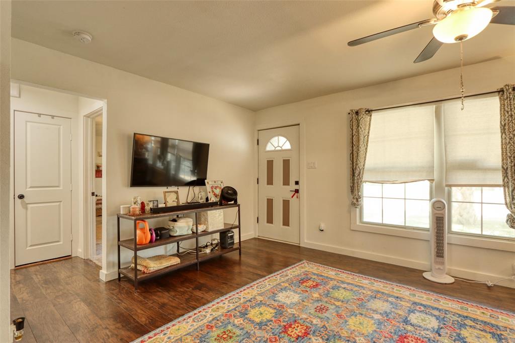 3128 Fadal Avenue Waco, TX 76708 - Photo 10 of 40
