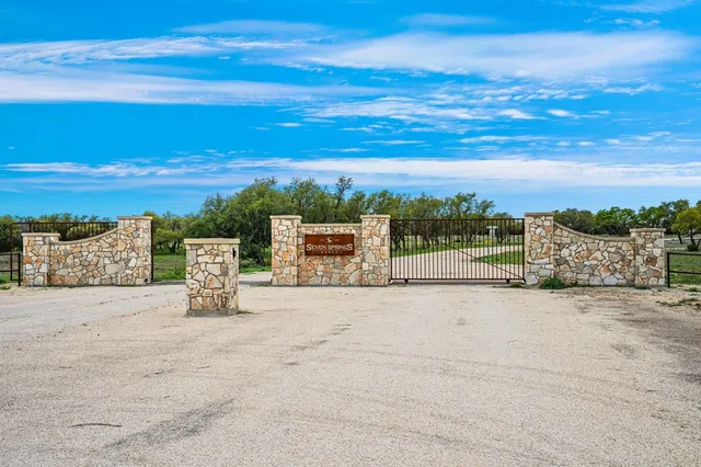 $359,000 | 141 Spring Bluff, Unit 32, Junction, TX 76849