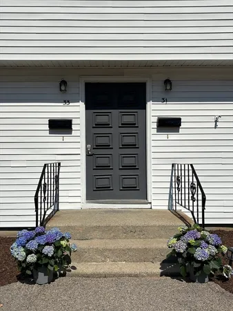 $1,275,000 | 31-33 Atherton Road, Foxboro, MA 02035