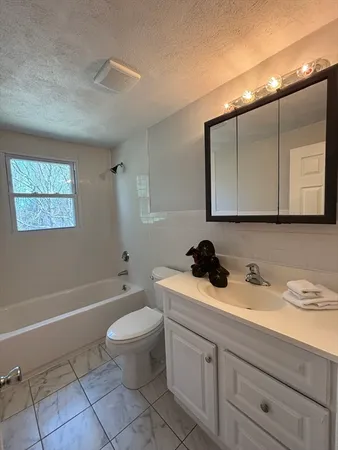 $1,275,000 | 31-33 Atherton Road, Foxboro, MA 02035