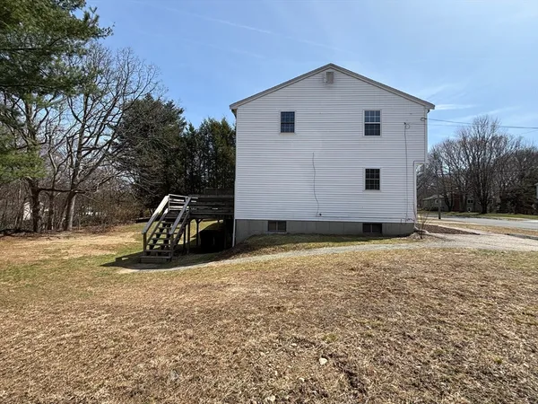 $1,275,000 | 31-33 Atherton Road, Foxboro, MA 02035