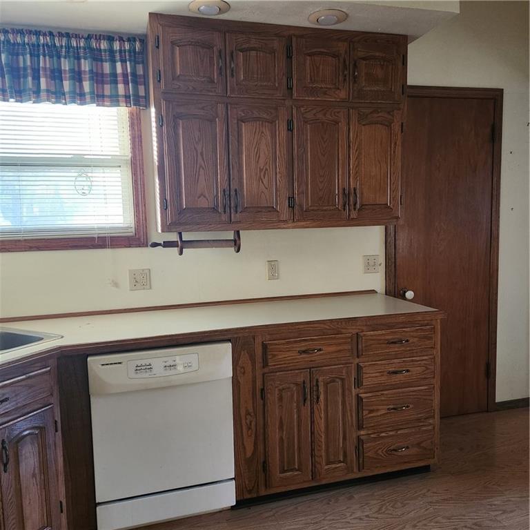 846 North Sycamore Road Iola, KS 66749 - Photo 14 of 50