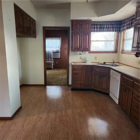 $185,000 | 846 North Sycamore Road, Iola, KS 66749