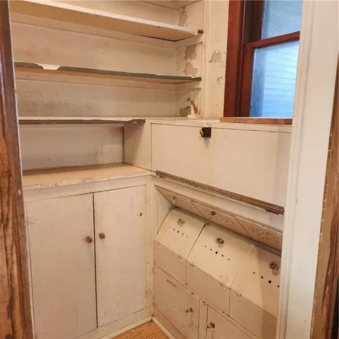 $185,000 | 846 North Sycamore Road, Iola, KS 66749