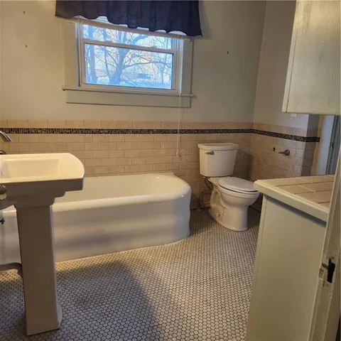 $185,000 | 846 North Sycamore Road, Iola, KS 66749