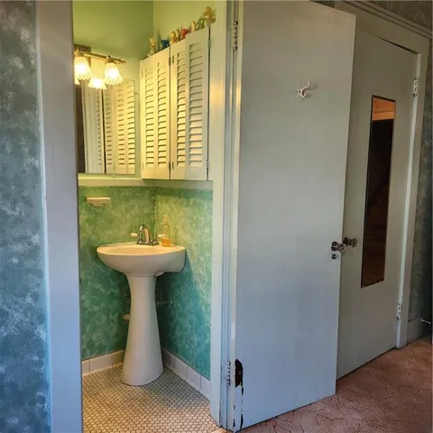 $185,000 | 846 North Sycamore Road, Iola, KS 66749