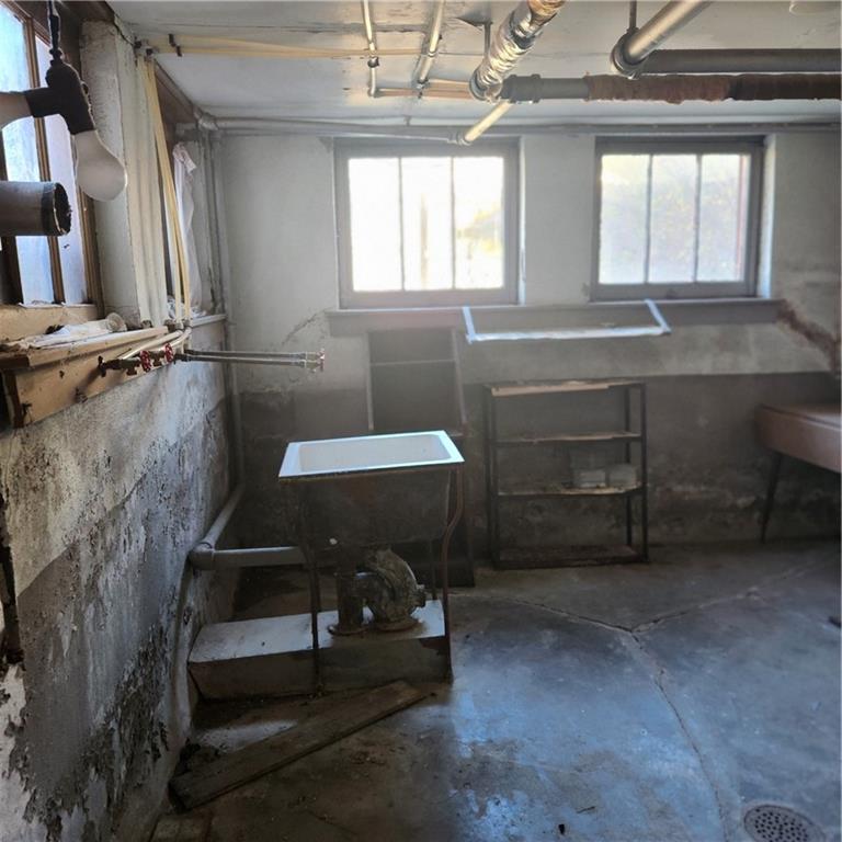 846 North Sycamore Road Iola, KS 66749 - Photo 45 of 50