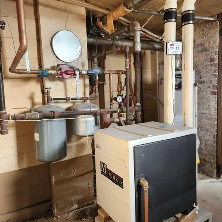 $174,000 | 846 North Sycamore Road, Iola, KS 66749