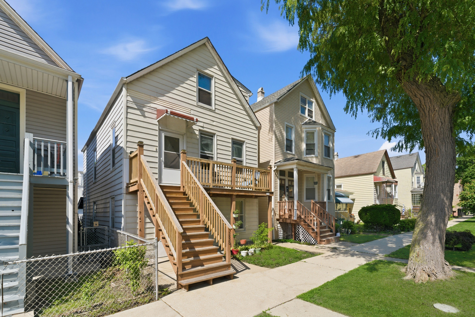 3820 West George Street Chicago, IL 60618 - Photo 2 of 36
