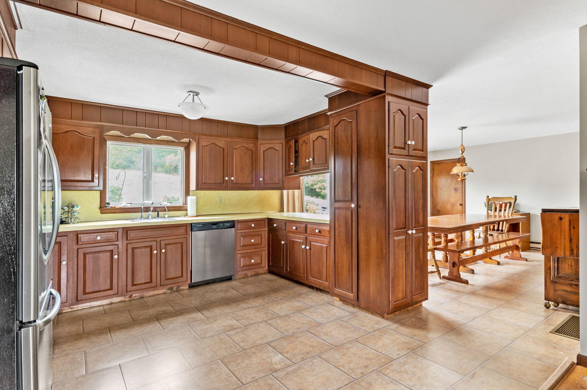 961 Shore Road Pocasset, MA 02559 - Photo 3 of 15 Kitchen