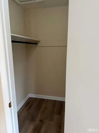 $800 | 223 East Winslow Road, Unit 1, Bloomington, IN 47401