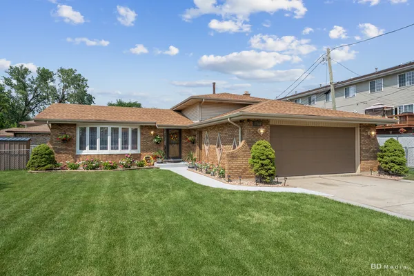 $399,900 | 7288 West 83rd Street, Bridgeview, IL 60455