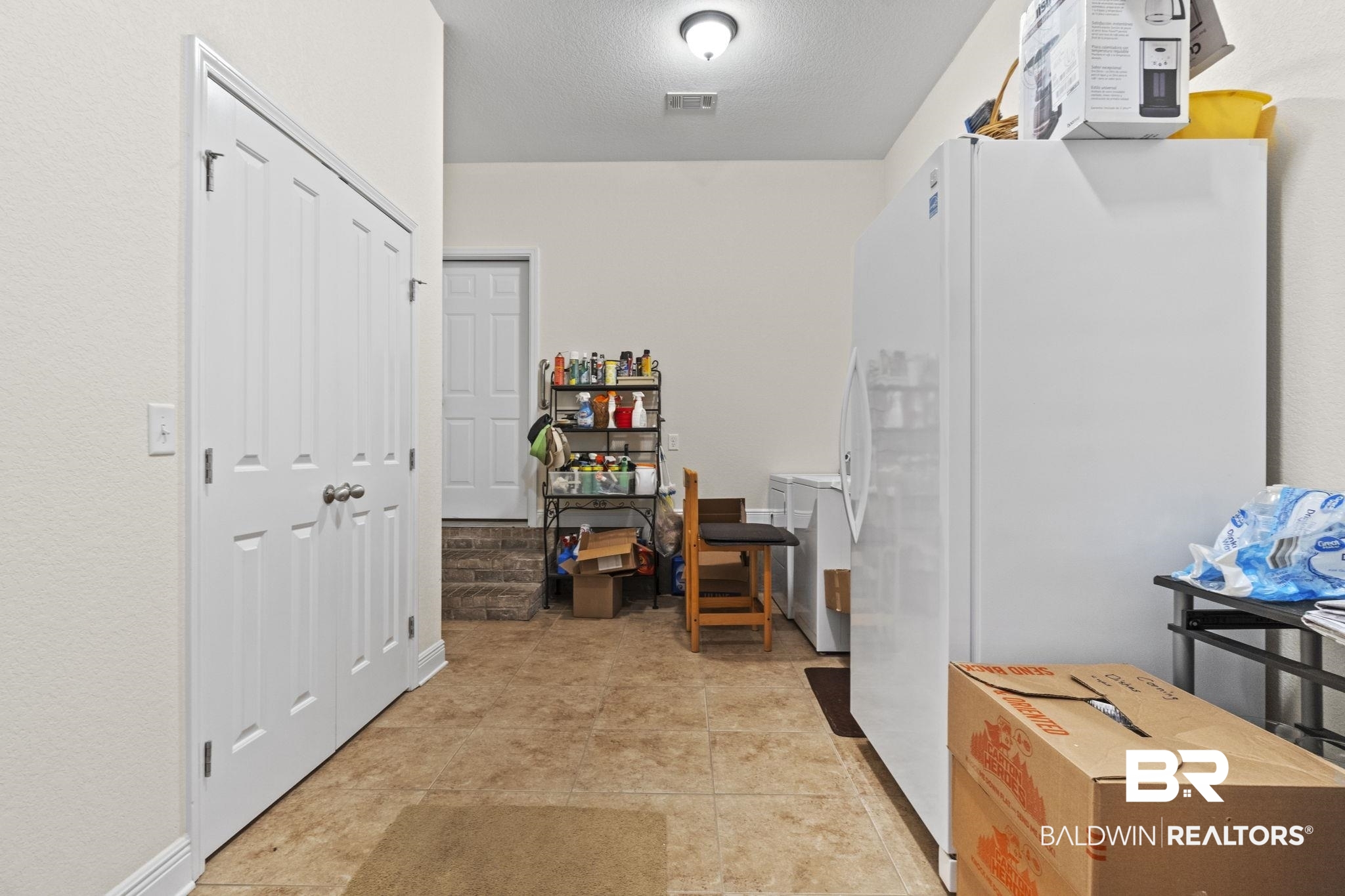8664 Foxtail Loop Pensacola, FL 32526 - Photo 43 of 64 View of hall