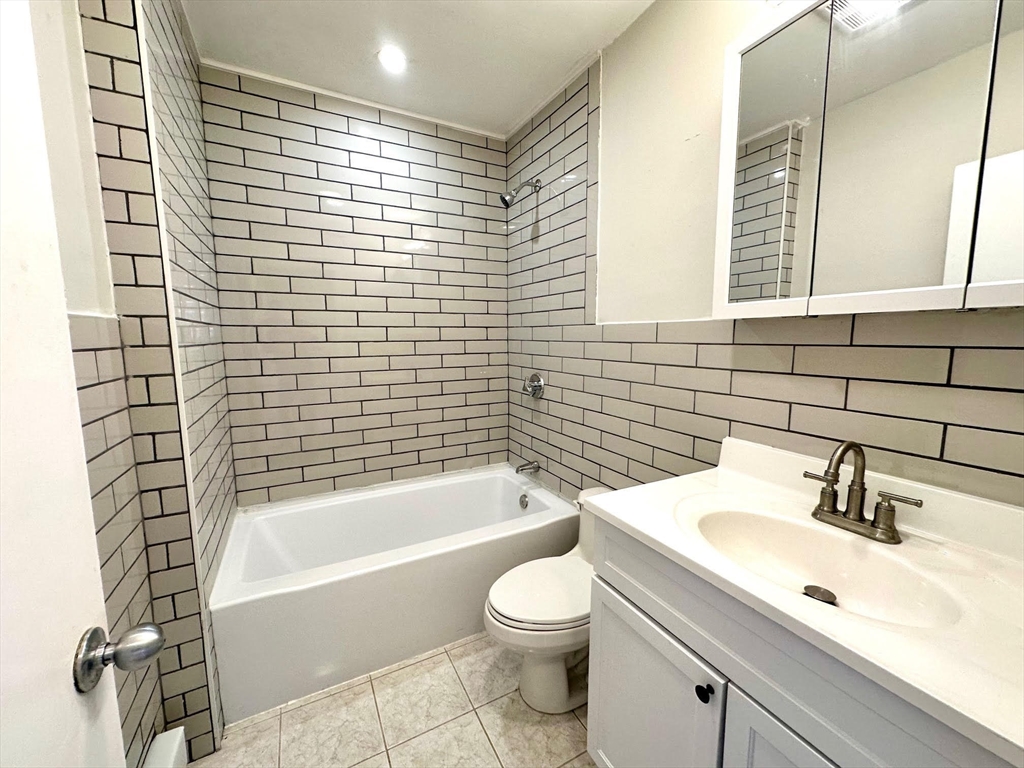 26 Willis Street, Unit 26 Framingham, MA 01702 - Photo 12 of 14