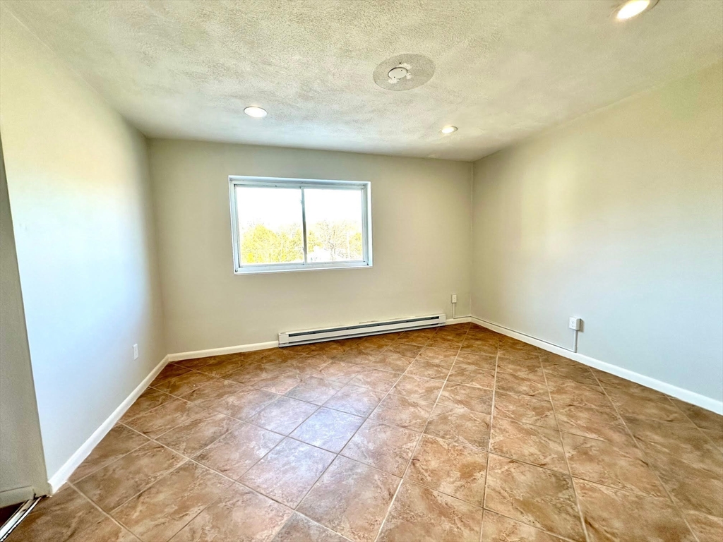 26 Willis Street, Unit 26 Framingham, MA 01702 - Photo 10 of 14