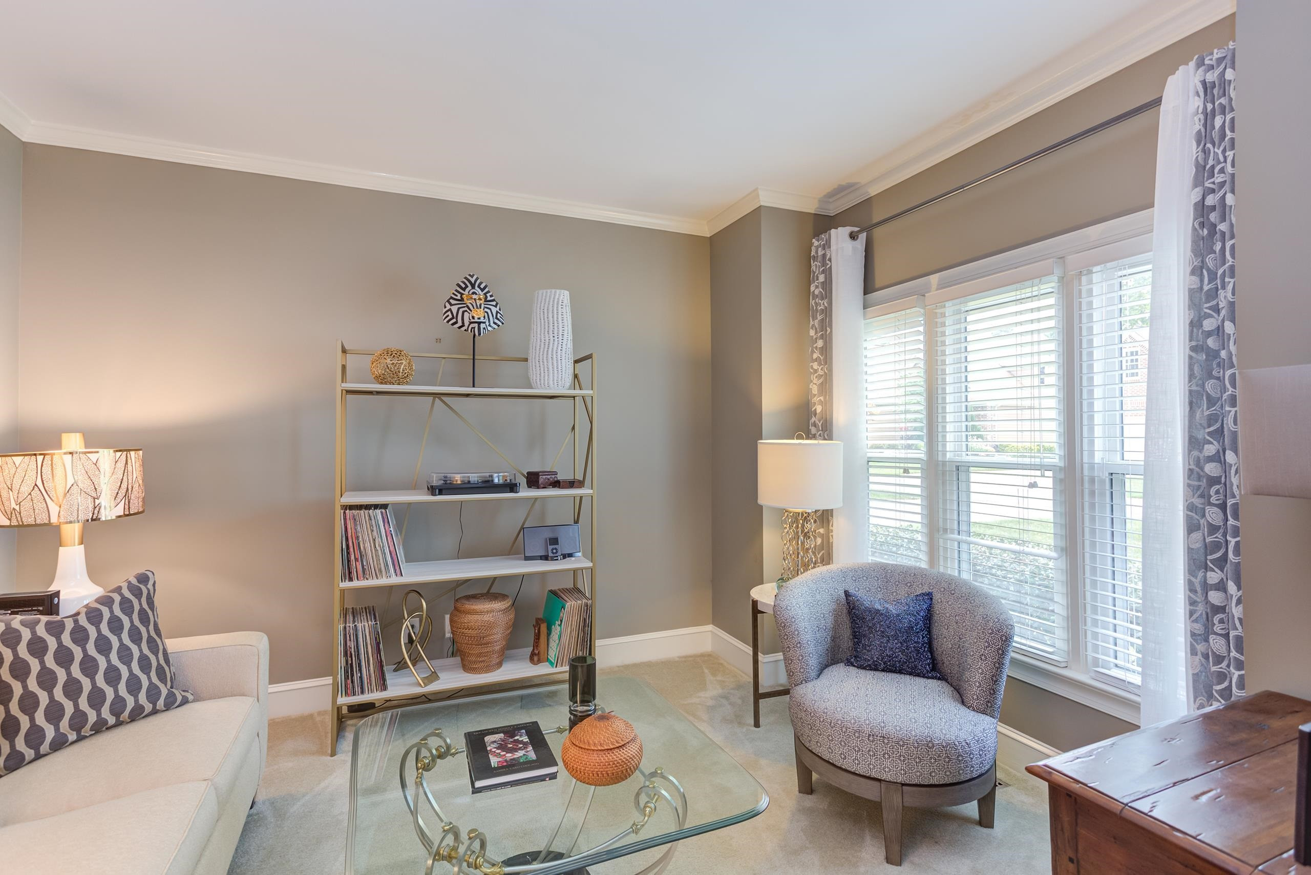 2913 Hawtree Drive Raleigh, NC 27613 - Photo 4 of 28 Living Room