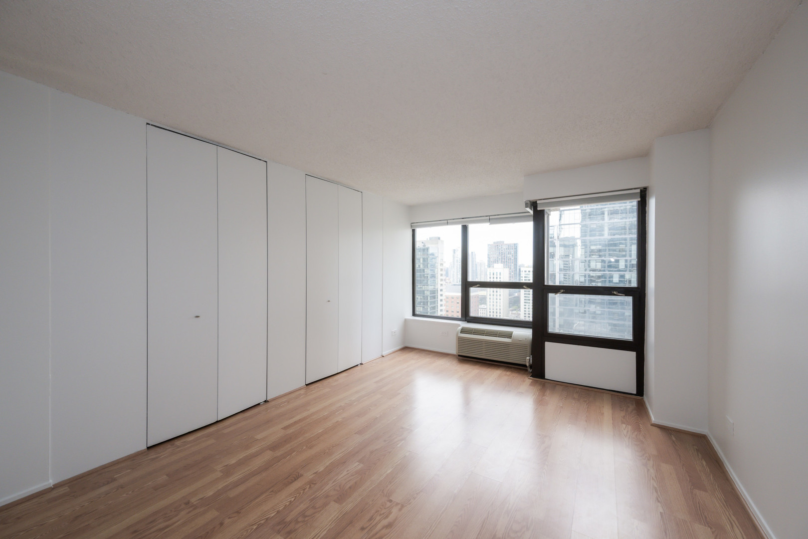 30 East Huron Street, Unit 2204 Chicago, IL 60611 - Photo 15 of 34