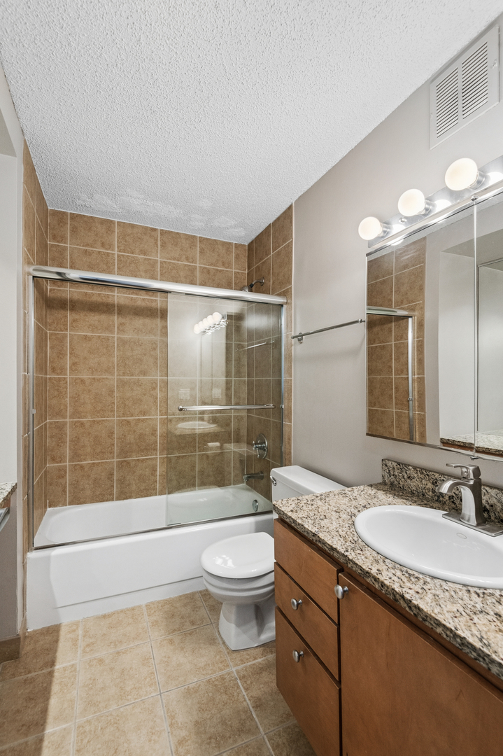 30 East Huron Street, Unit 2204 Chicago, IL 60611 - Photo 18 of 34