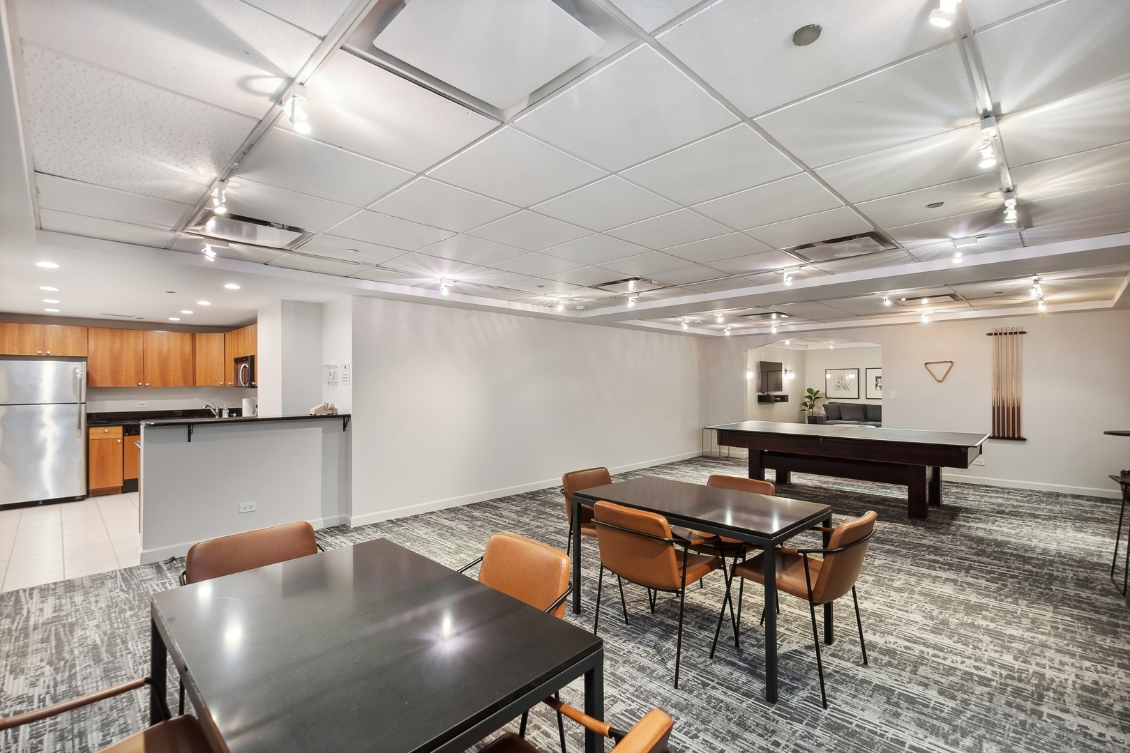 30 East Huron Street, Unit 2204 Chicago, IL 60611 - Photo 31 of 34