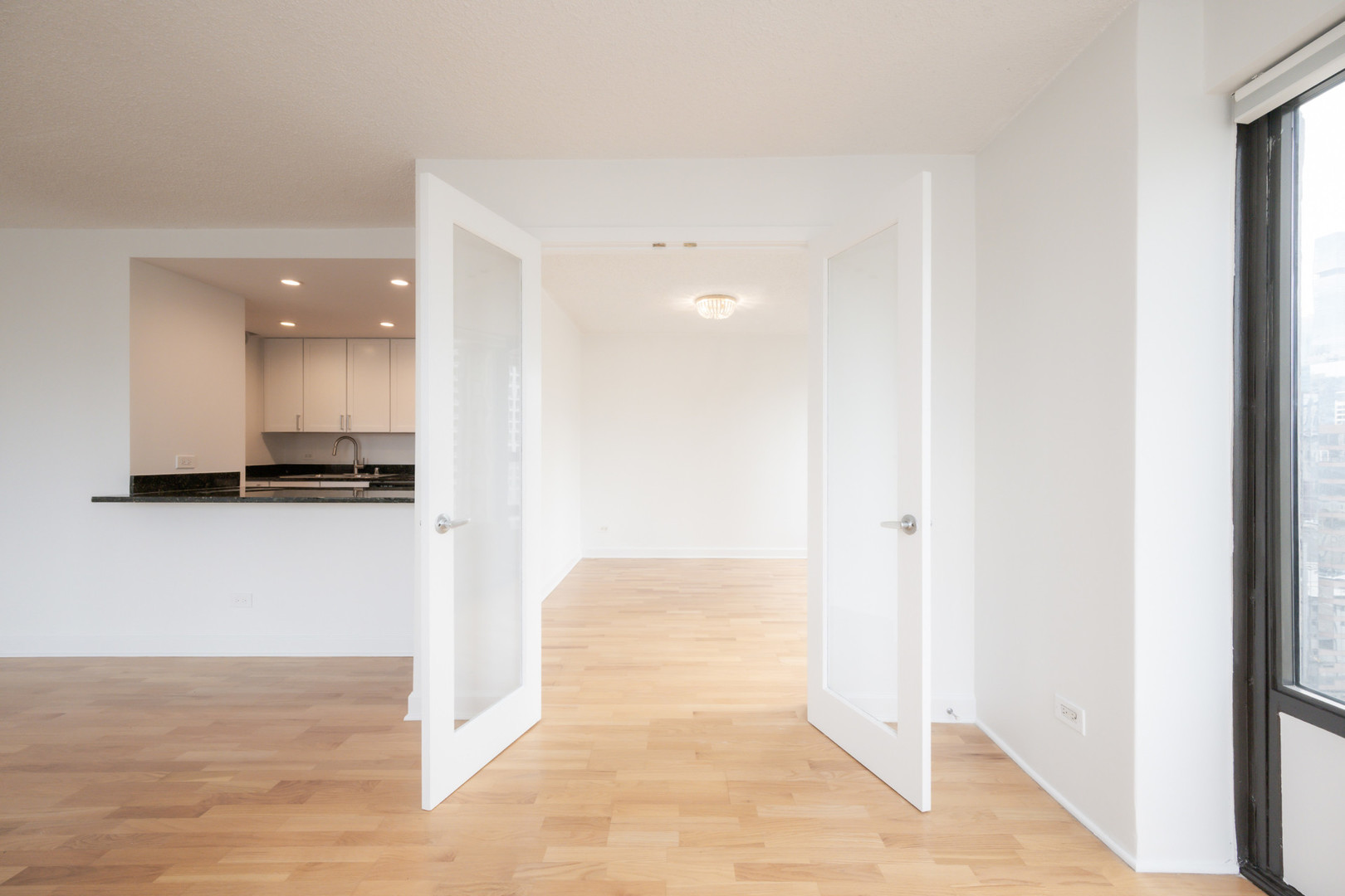 30 East Huron Street, Unit 2204 Chicago, IL 60611 - Photo 10 of 34
