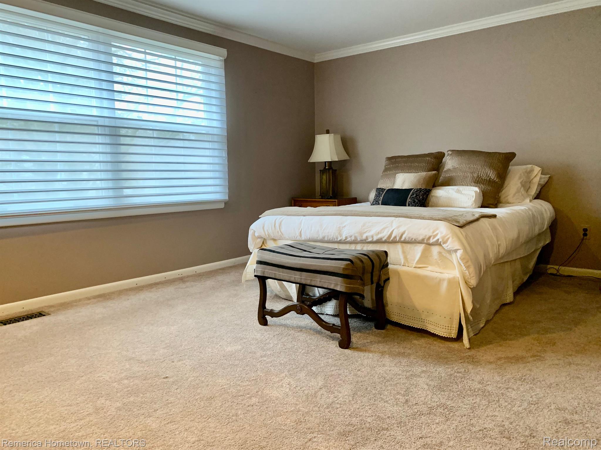 33929 Old Timber Road Farmington, MI 48331 - Photo 18 of 34 Gallery Image 18