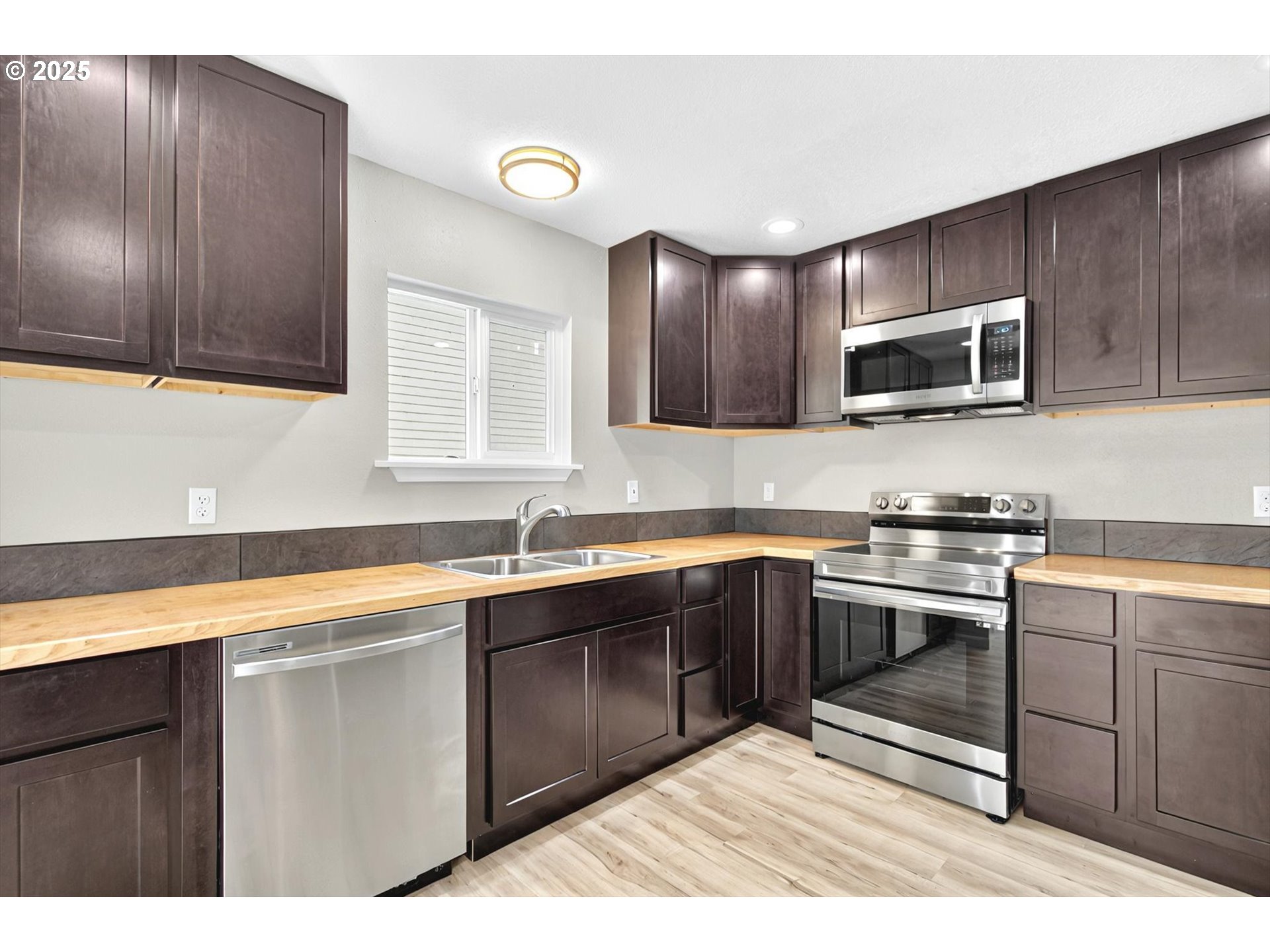 11097 Colvin Road Clatskanie, OR 97016 - Photo 7 of 28