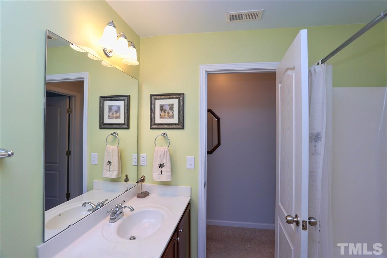 2718 Cloud Mist Circle Raleigh, NC 27614 - Photo 19 of 25 Gallery Image 19