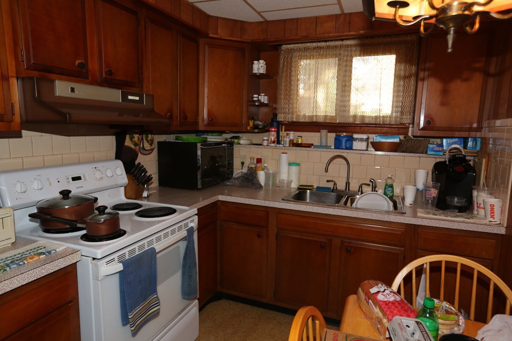 136 Oxford Street Fall River, MA 02721 - Photo 24 of 36 Gallery Image 24