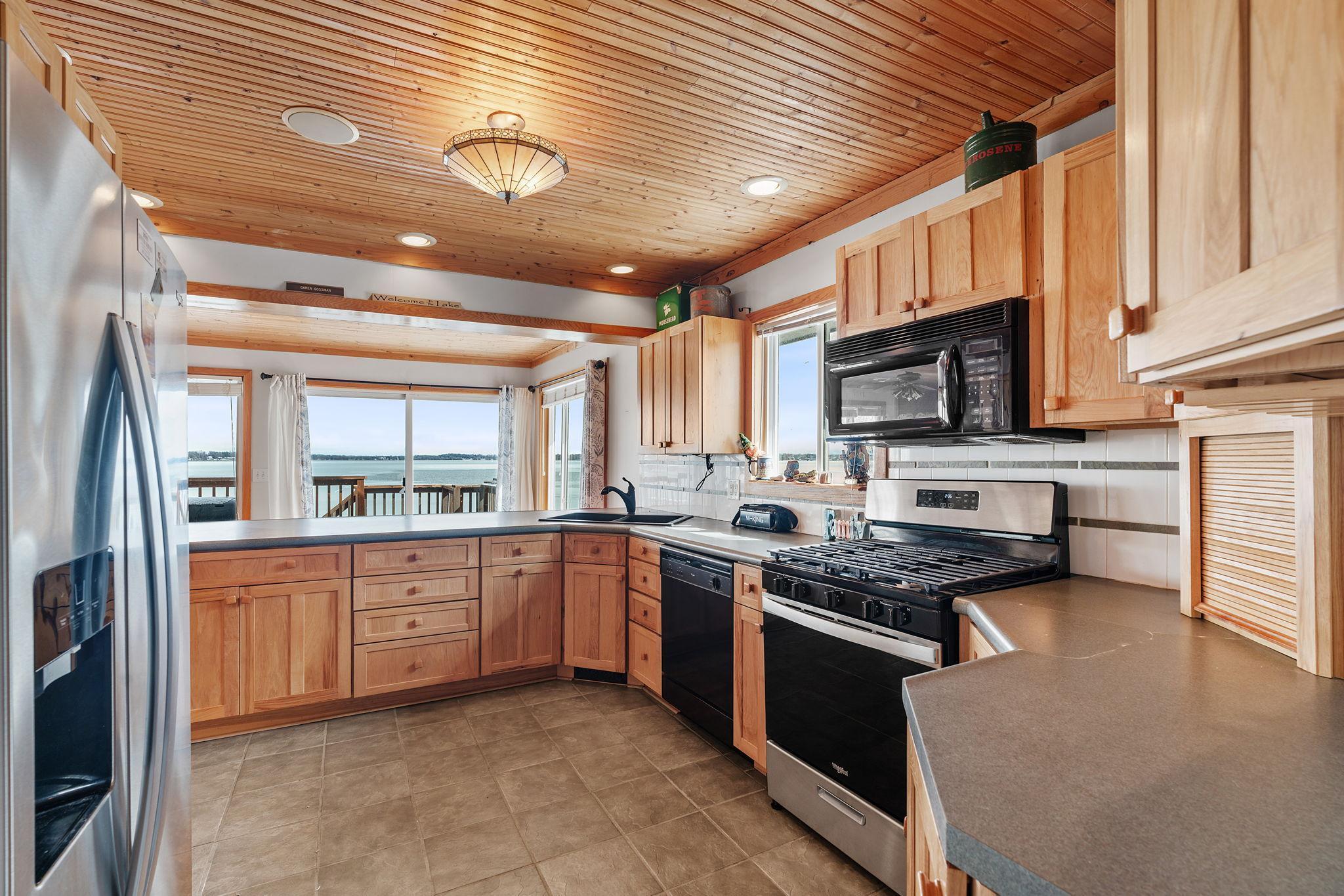 2358 Cedarcrest Way Rush City, MN 55069 - Photo 8 of 52