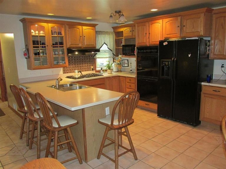 14058 Grafton Road Carleton, MI 48117 - Photo 2 of 10 Photo 2