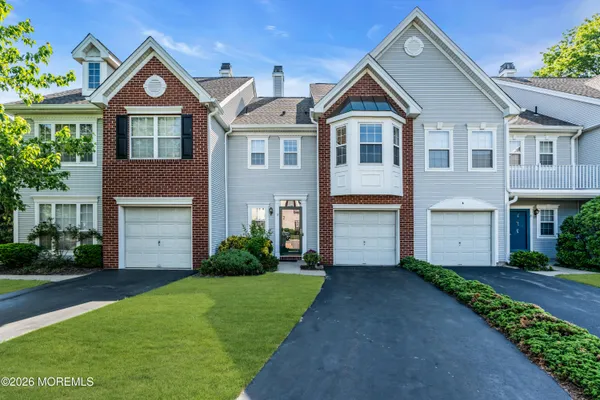 $565,000 | 9 Beacon Court, Unit 81, Holmdel, NJ 07733