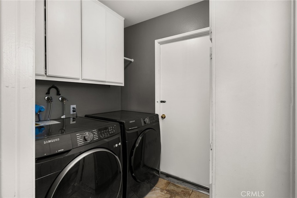 1274 Muirfield Road Riverside, CA 92506 - Photo 25 of 48 a utility room with dryer and washer