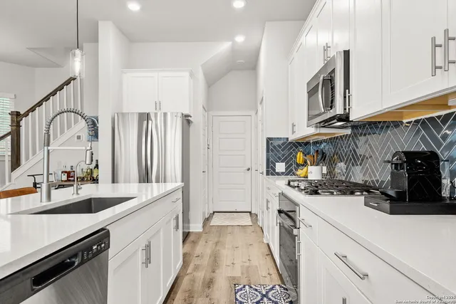 $385,000 | 5843 Whitby Road, Unit 33, San Antonio, TX 78240