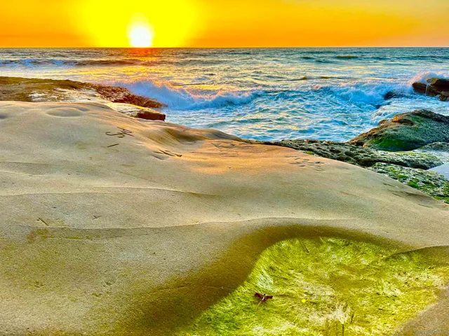 $2,595,000 | 4985 Narragansett Avenue, San Diego, CA 92107